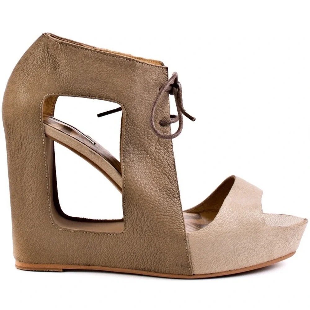 Matiko Paris Leather Cutout Wedge Sandals Two Tone Tan/Taupe Platform‎ Heel Sz 7